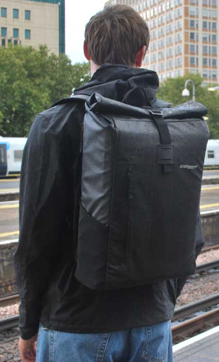 30% Off Waterproof Commuter Bags + Free Gifts